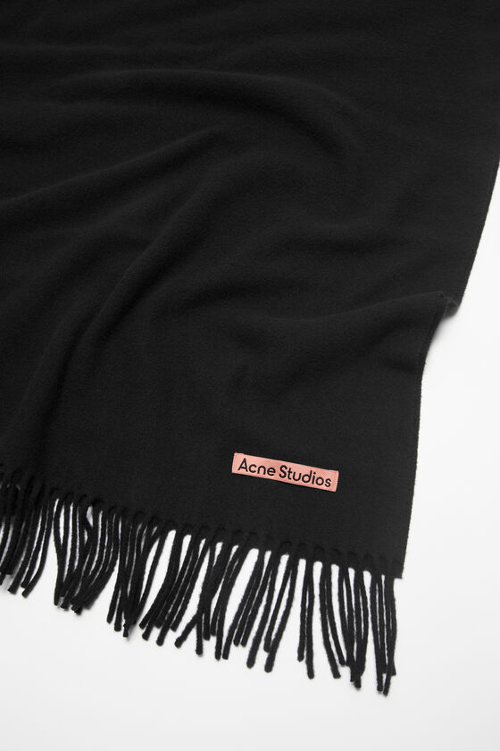 (image for) Sophisticated Fringe wool scarf - oversized